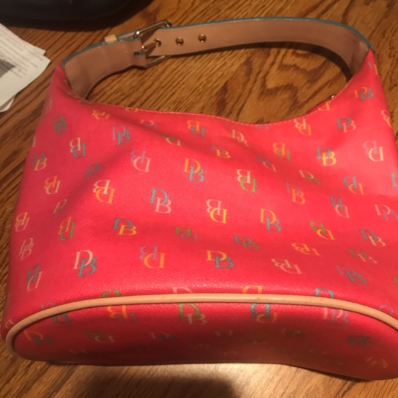 Gently used Dooney & Bourke handbag - Picture 3 of 6